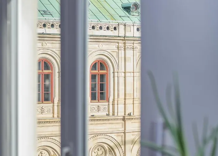 *opera Luxury Apartment* 2br *